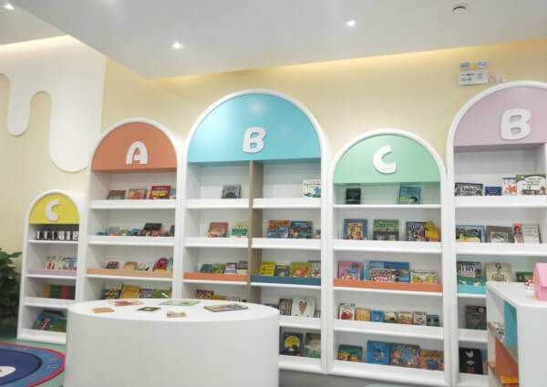 羅森美式課堂圖書教室